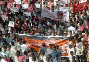 The mammoth rally of Maoist supporters came from several parts of Andhra Pradesh at the Maoist rally in Hyderabad on Thursday. The historic rally after 14 years is conducted by the Maoist outfit. SEPT-30/2004