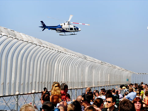 alg_nypd_helicopter_empire_state_building