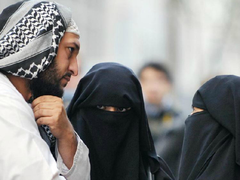 muslim-man-and-wife-afp