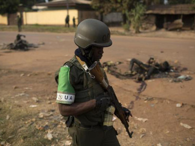 AU_soldier_bodies_Bangui_400x300