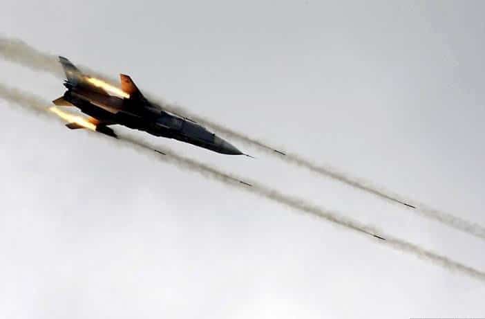 Syrian-Airforce-Strikes-Ar-Raqqah