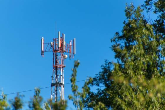telecom-communication-tower-560x374