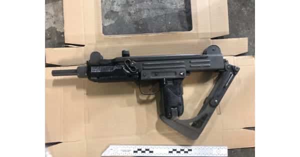 sub-machine-gun