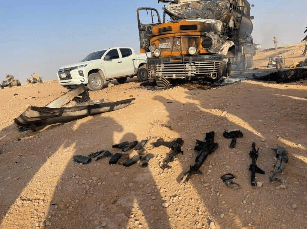 (Photos) Iraqi Forces Attack Islamic State in Iraq and as-Sham, Killing 4 Militants and Seizing Weapons, in al-Rutbah District, al-Anbar Province, Iraq - 21 June 2022