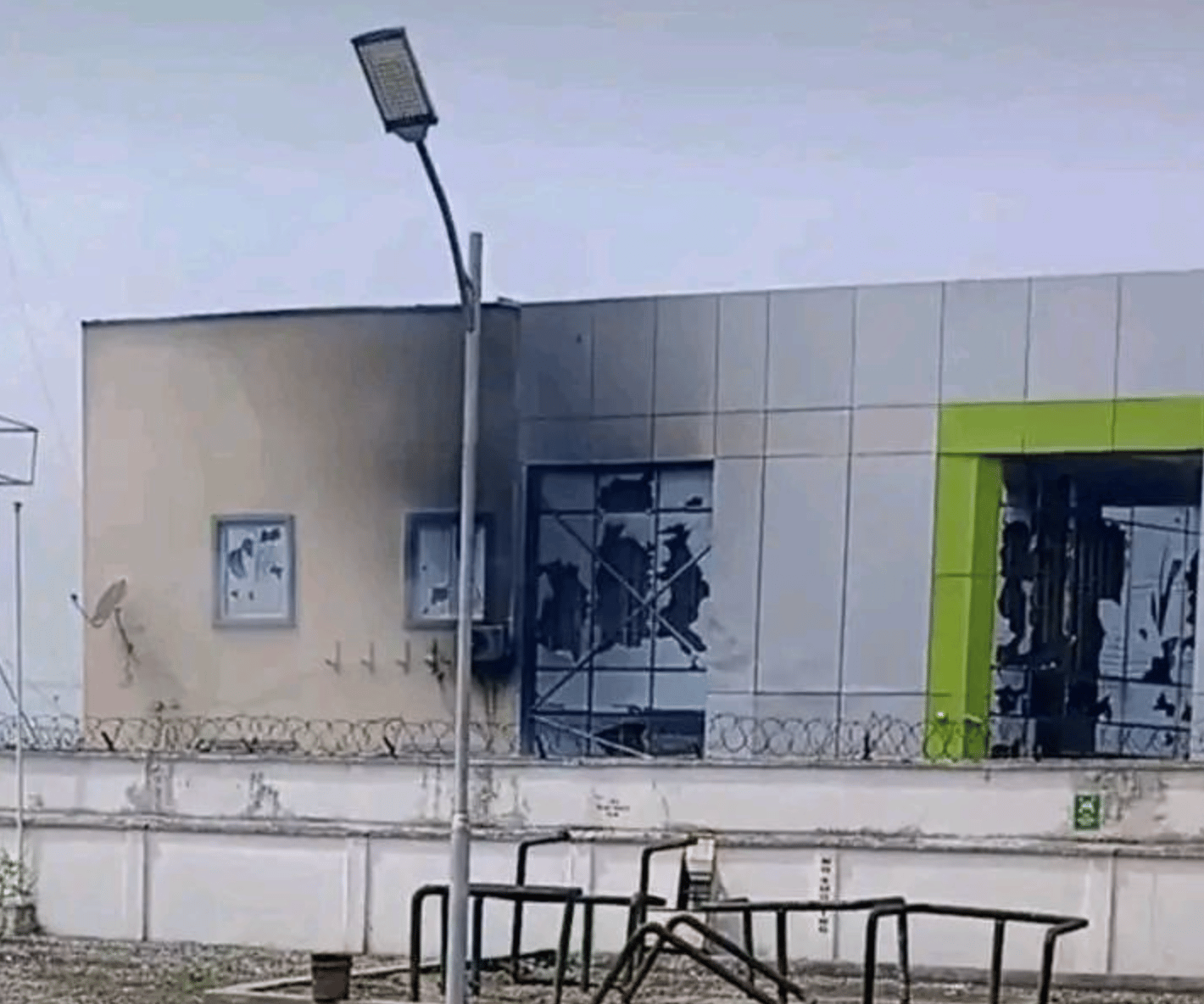 Protesters Raze Access Bank & Loot Union Bank Over No New Naira Notes in Udu Suburb of Warri, Niger Delta, Nigeria - 15 February 2023