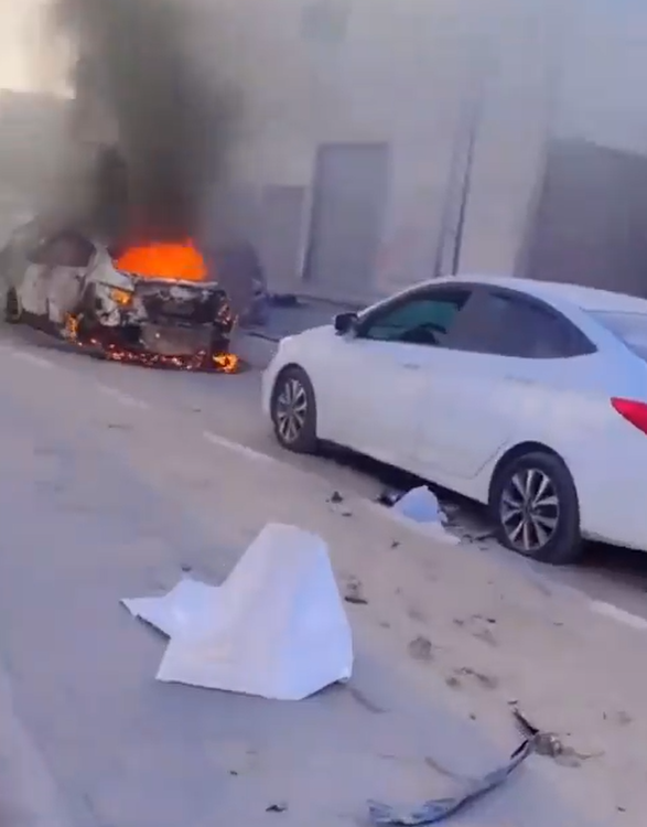 (Video) Israeli Air Strike Hits a Convoy of Palestinian Cars Evacuating to the South of the Strip, Gaza, Palestinian Territories - 13 October 2023