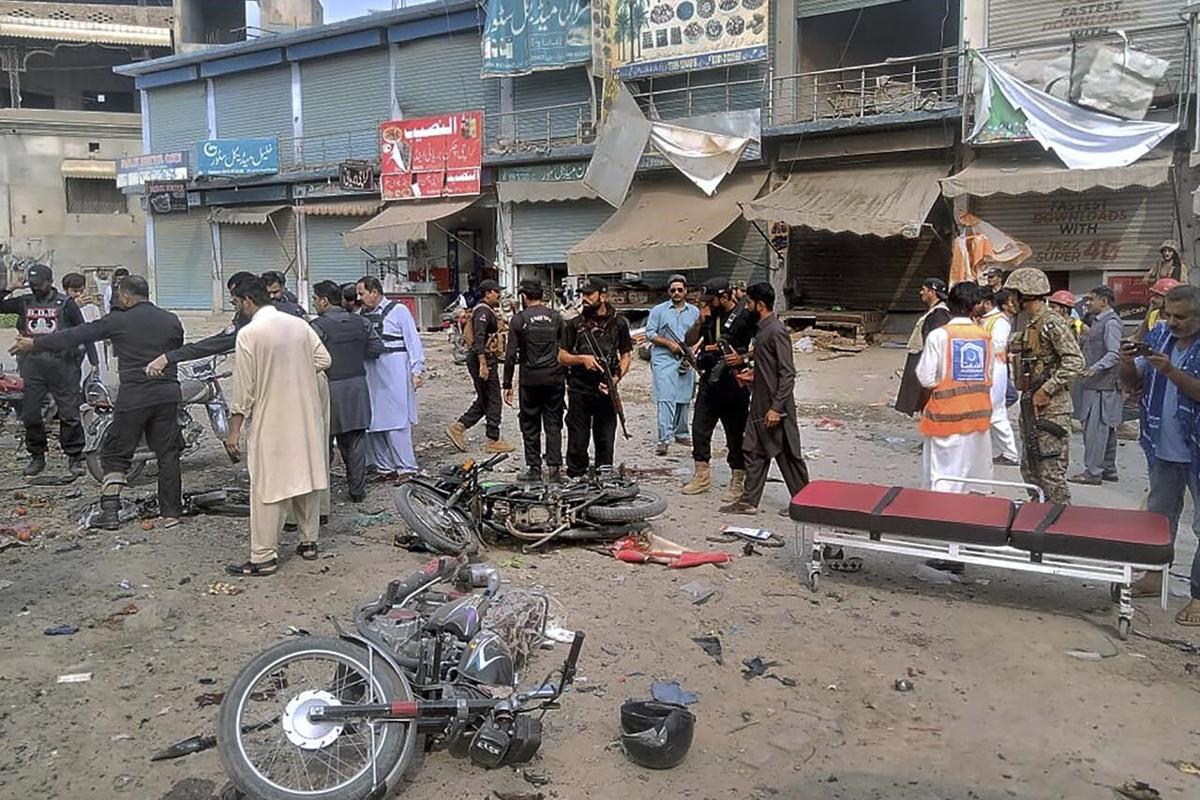 TRAC Incident Report: Suspected Tehreek-e-Taliban Pakistan (TTP) Suicide Bomber Riding an IED-Laced Motorcycle Targeted a Police Van in Dera Ismail Khan, Khyber Pakhtunkhwa, Pakistan – 3 November 2023