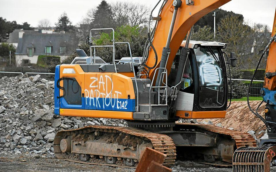 (Ananomoys Anarchists) Vandalism Disrupts Kerdreiz Dike Rehabilitation Efforts, Brittany, France - 25 March 2024