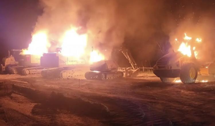 (Anonymous Anarchists) Suspected Anarchists Arson of Four Construction Machines, in Solidarity with the A69, near Saïx, France – 17 April 2024