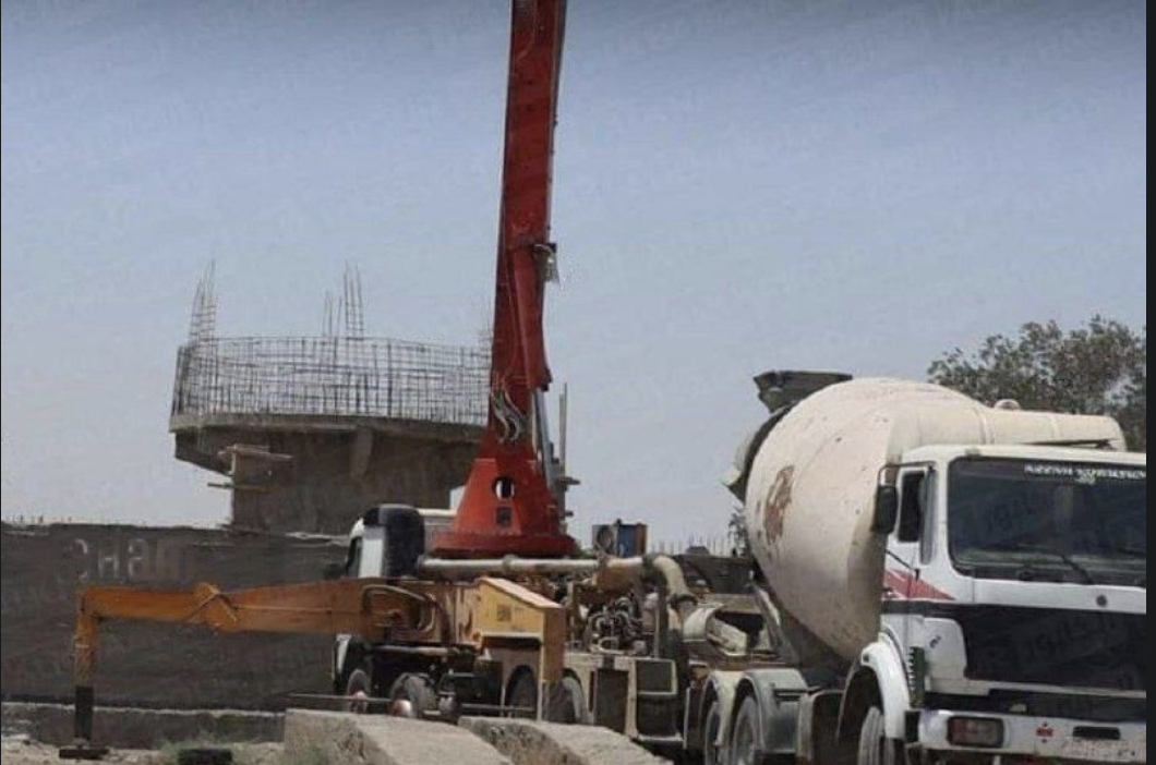 (Chatter) US Coalition Forces Begin Constructing 142 Watchtowers Along the Euphrates River Covering Jadid Uqaydat, Jadid Bu Khayr, Burayhah, Sabhah, al-Busayrah, az-Zar, Shahil to Baghouz on the Iraq-Syria Border, Deir Ezzor Governorate, Syria - 18 July 2024