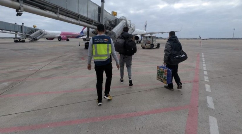 Moroccan Hairdresser Deported to His Country for Recruiting Fighters on Behalf of the Islamic State (IS), Mataró, Barcelona, Catalonia, Spain - 24 February 2025
