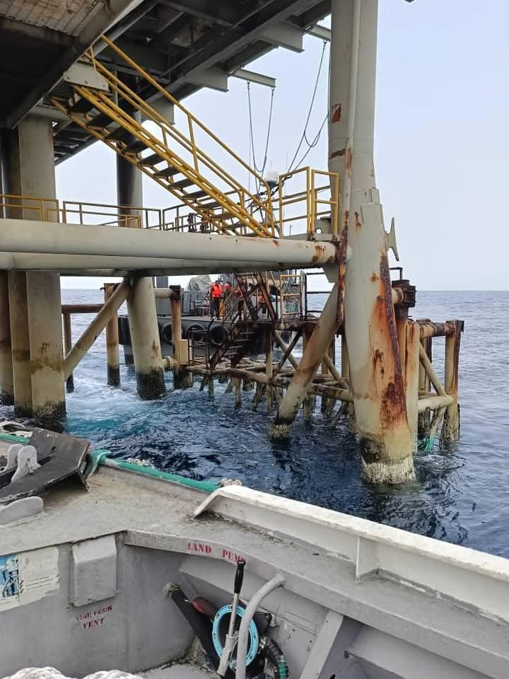 Nigerian Navy (NN) Captures Nine Suspected Crude Oil Thieves in Mbo, Akwa Ibom, Nigeria - 08 February 2025