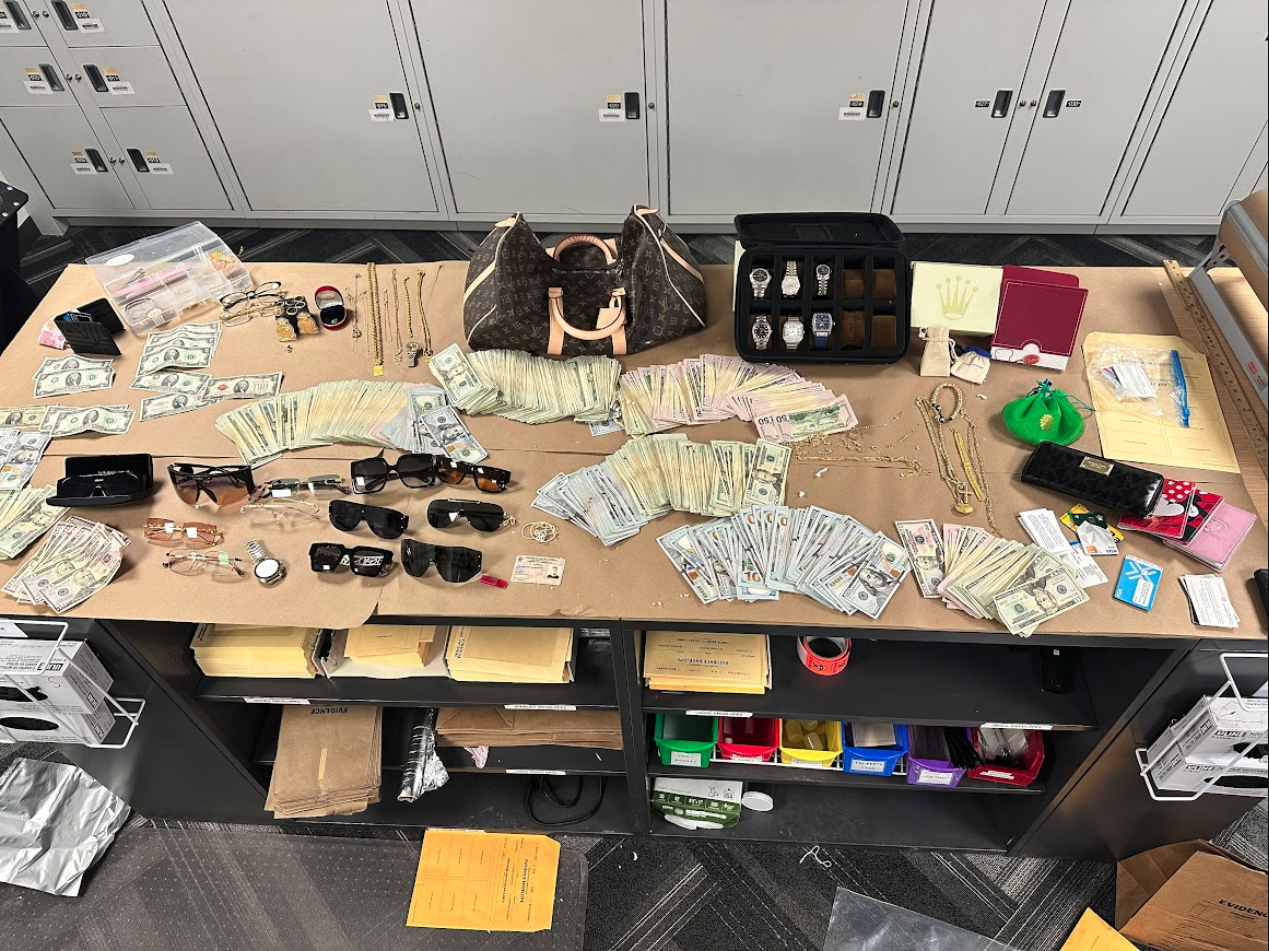 (Photos) Police Arrest Five Colombian Immigrants Engaged in Burglaries in Aurora, Colorado, United States - 03 April 2025