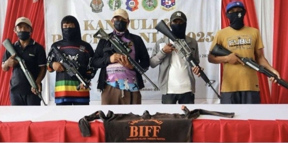 Five Militants of the Bangsamoro Islamic Freedom Fighters (BIFF/ISEA) Surrender to the Authorities, Datu Salibo, Maguindanao del Sur, Philippines - 06 May 2025